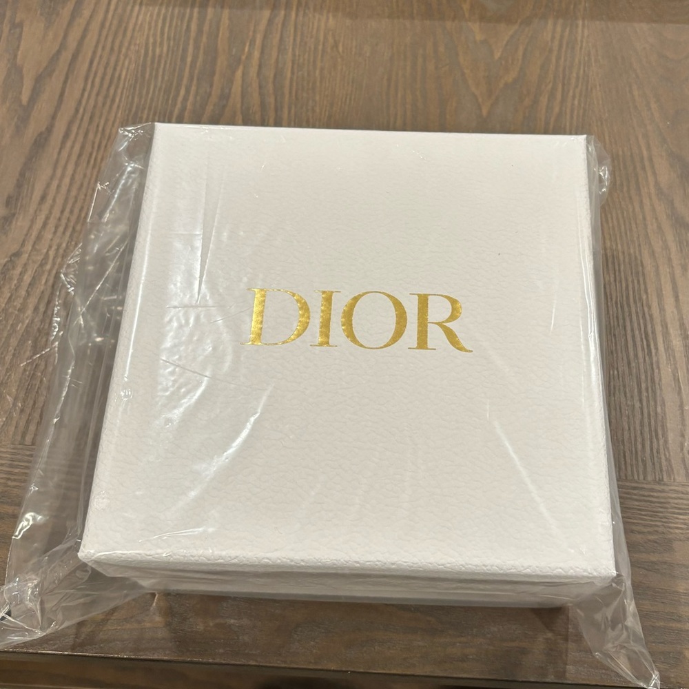 Dior Box - Picture 6 of 7